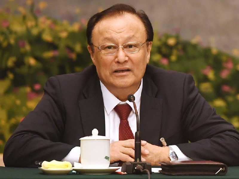 رئيس حكومة شينجيانغ الأويغورية الذاتية الحكم بشمال غرب الصين شوهرات زاكير