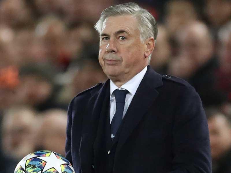 الايطالي كارلو أنشيلوتي مدرب نابولي