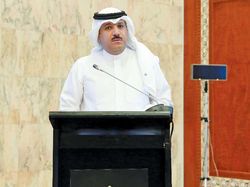 محافظ بنك الكويت المركزي د. محمد الهاشل 