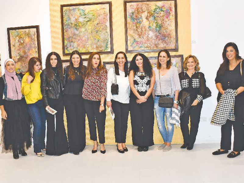  لمياء الشبراوي وسط عدد من رواد المعرض