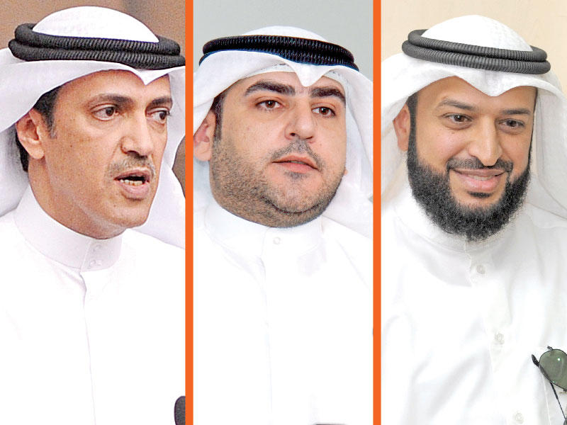 من يمين الصورة كلاً من النائب عبدالله فهاد و عبدالكريم الكندري و خالد العتيبي