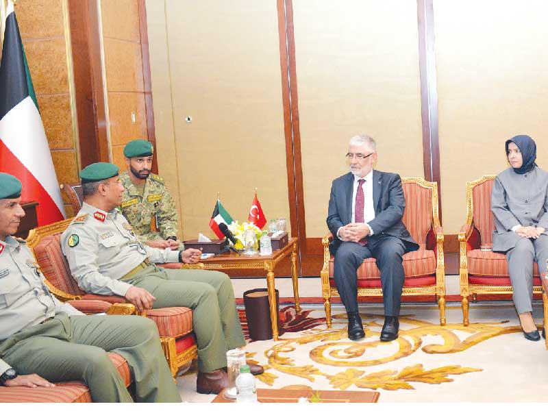 جانب من لقاء «الحرس» والمسؤول التركي