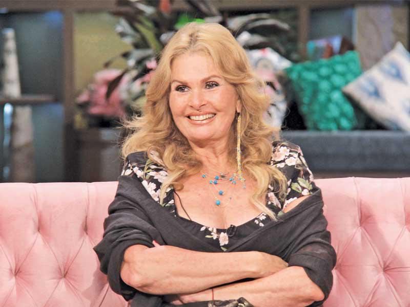 الممثلة يسرا