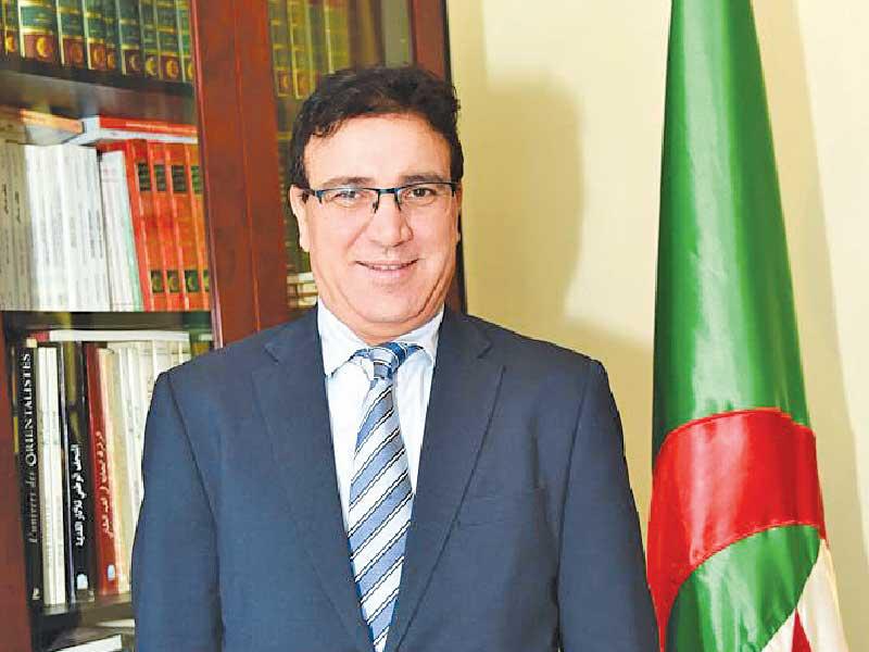 سفير الجزائر لدى البلاد عبدالمالك بهدو