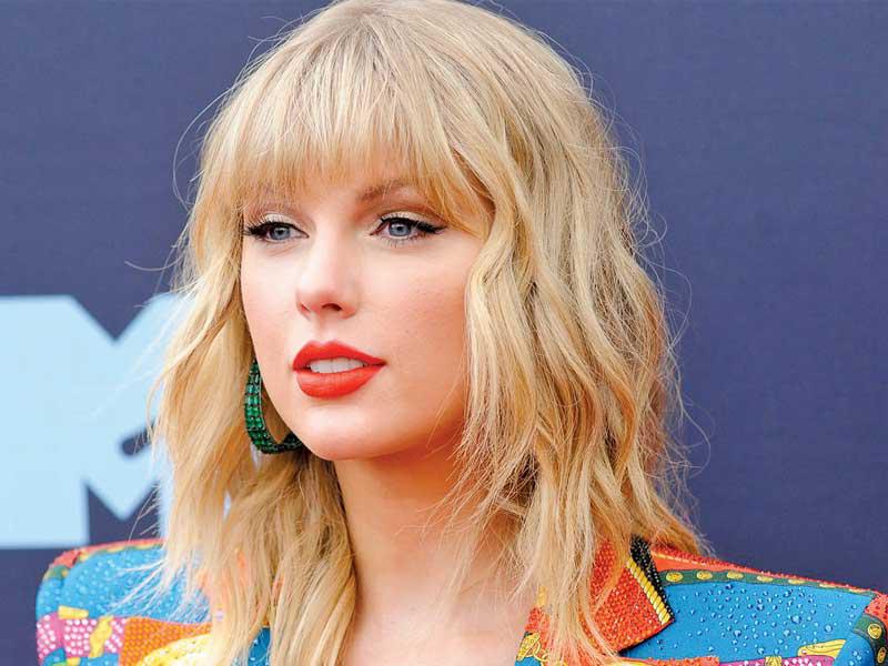 المغنية تايلور سويفت