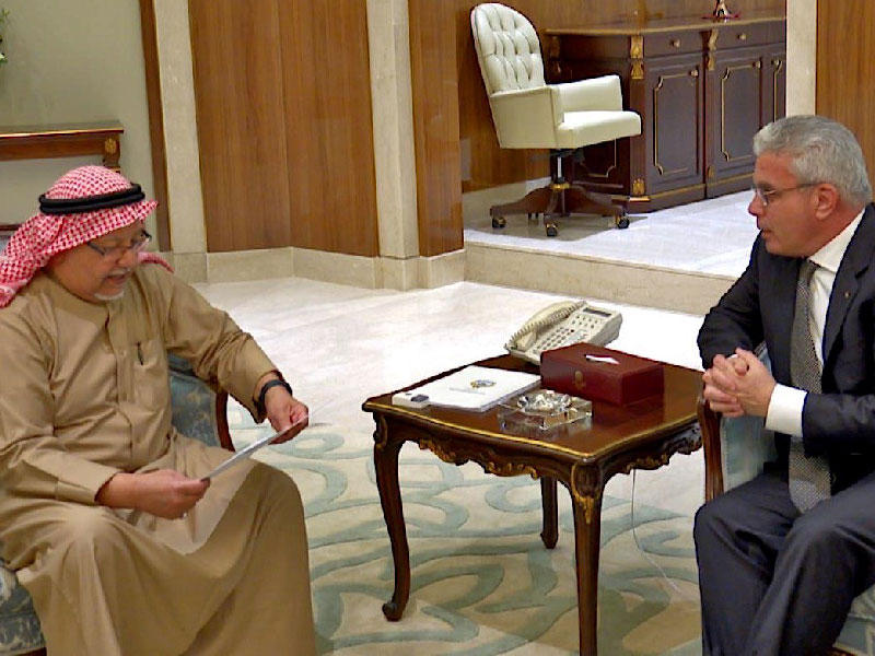 الشيخ علي جراح الصباح يستقبل سفير فلسطين لدى الكويت رامي طهبوب