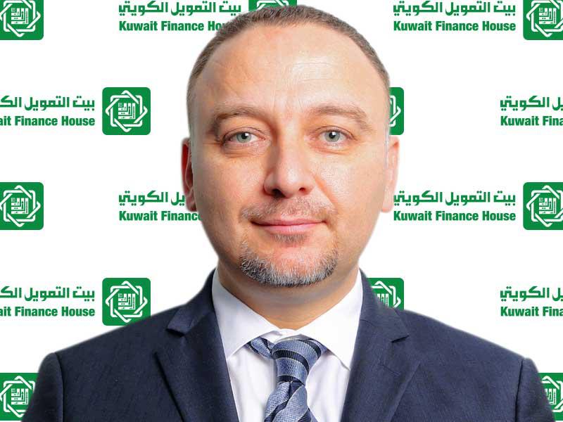  نمر ياسين نائب المدير العام للبطاقات المصرفية في «بيتك»