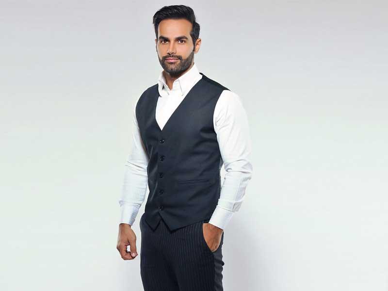 المذيع فهيد العيبان