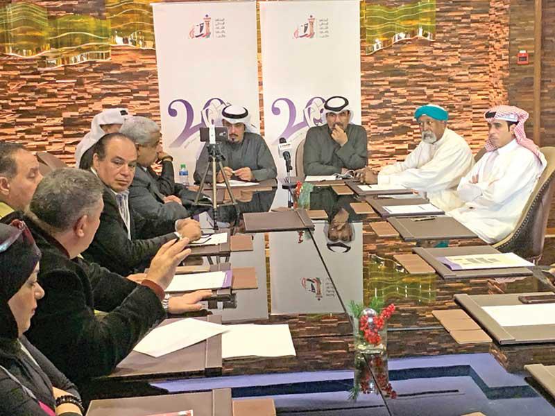 جانب من المؤتمر الصحافي لمهرجان الكويت المسرحي بحضور ضيوف المهرجان