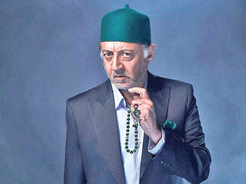 الفنان القدير عبدالعزيز مخيون