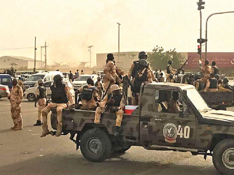 الأمن السوداني يتسلم مقرات اتحادات ونقابات