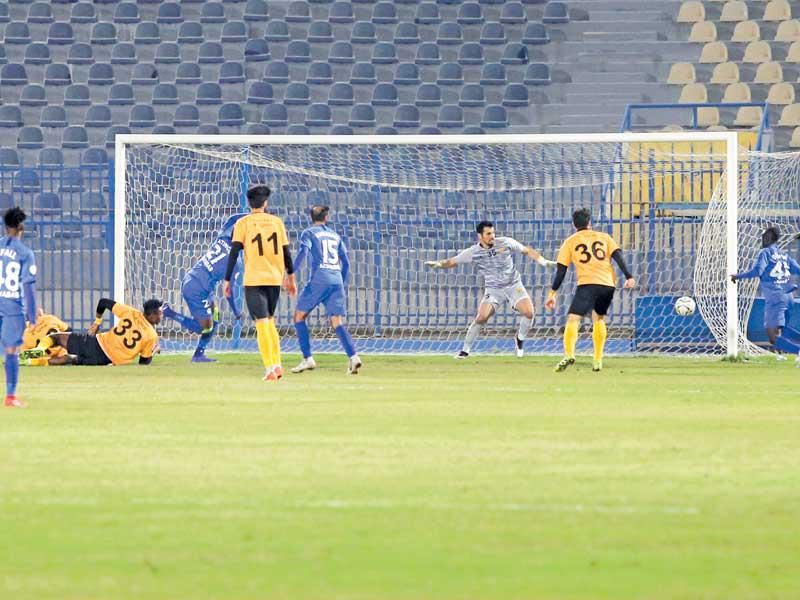 هدف إبراهيما في مرمى الرشيدي (تصوير جورج ريجي)
