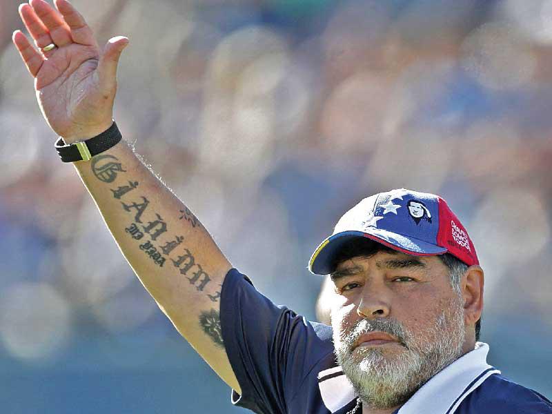 الأسطورة الأرجنتيني دييغو مارادونا