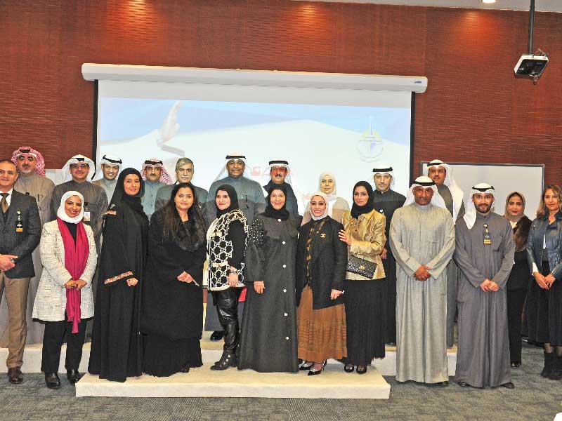 المشاركون في احتفال التكريم