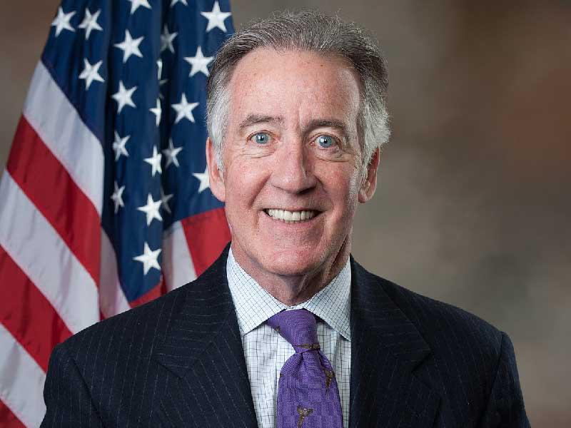 رئيس لجنة الطرق والمرافق بمجلس النواب الأميركي  ريتشارد نيل 