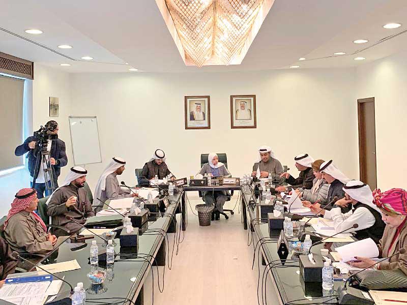 جانب من اجتماع لجنة محافظة حولي 