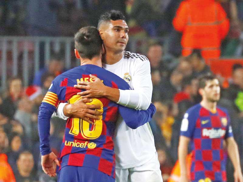 كاسيميرو وميسي بعد انتهاء الكلاسيكو