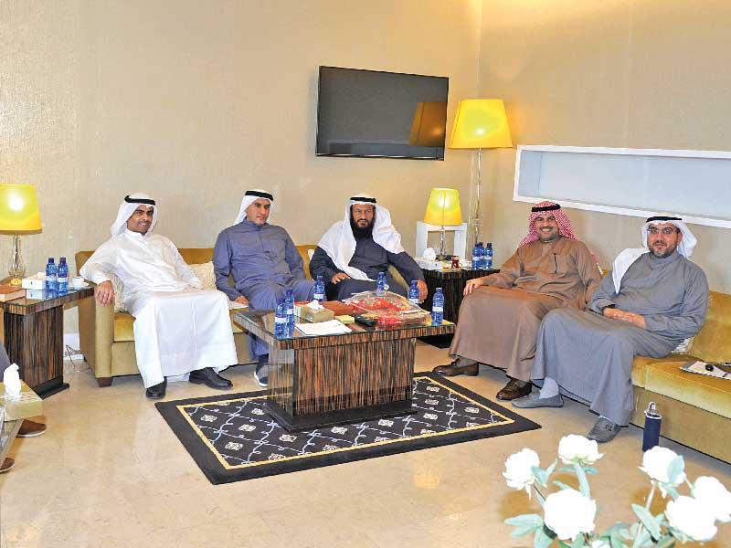 اجتماع النواب في مكتب هايف أمس (تصوير عبدالله الخلف)