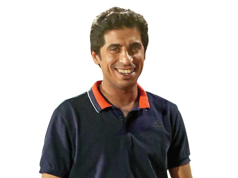 المدير الفني لفريق السالمية لكرة القدم سلمان عواد