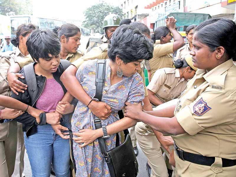 الشرطة الهندية تعتقل المتظاهرين في مختلف أنحاء البلاد