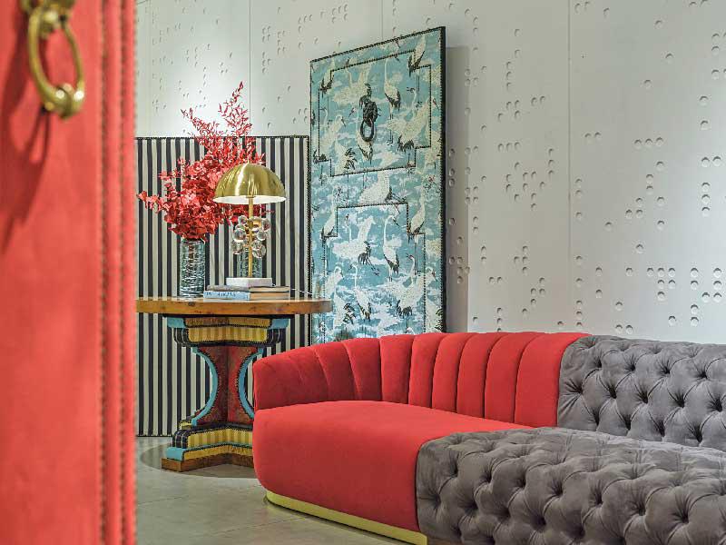 معرض المصمم أحمد العنزي «فن التنجيد» 