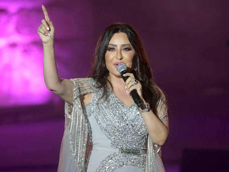 المطربة لطيفة