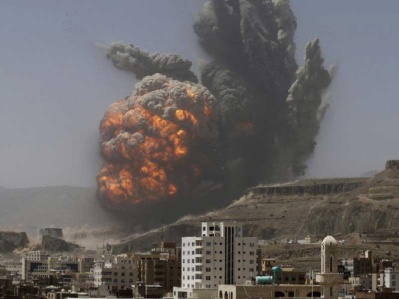 اليمن: انفجارات متزامنة تستهدف مقرات دولية