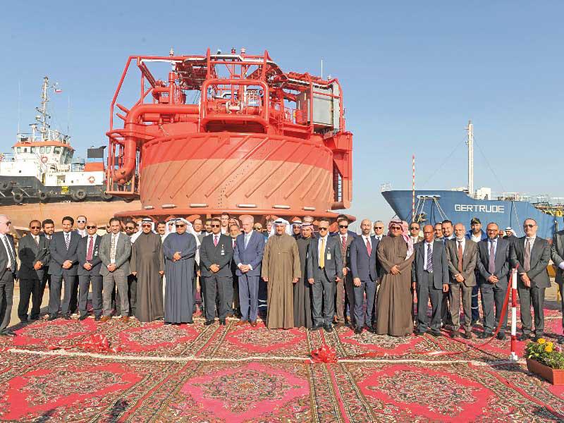 جانب من تسليم المرسى الرحوي لشركة نفط الكويت