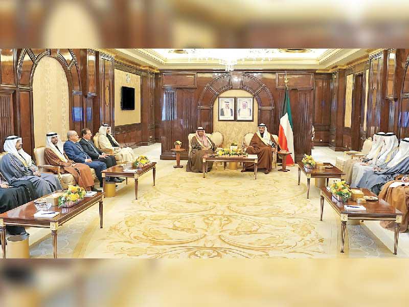 رئيس الوزراء مستقبلا الفاضل ووفد «اوابك»