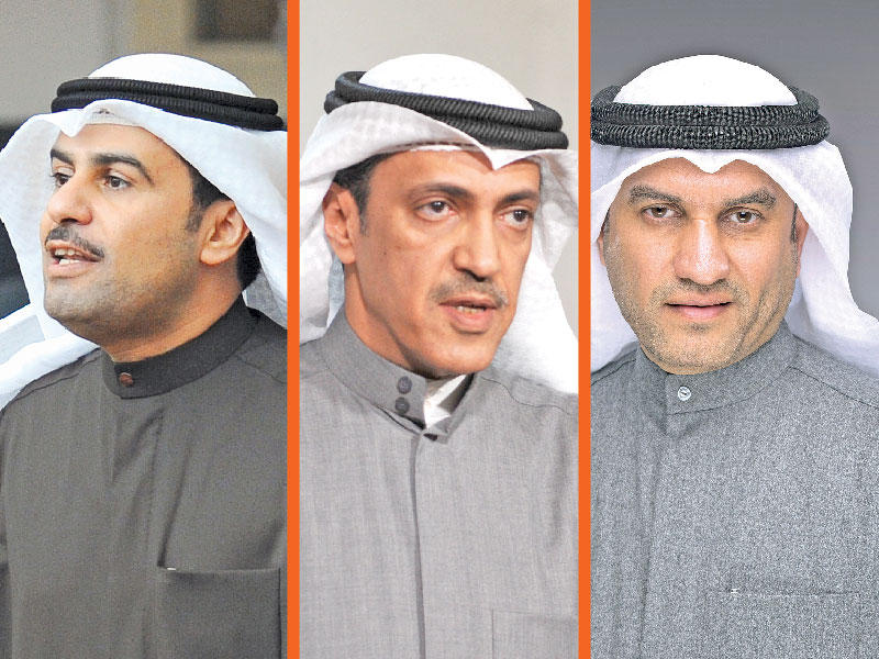 من يمين الصورة كل من النواب عبدالله الكندري و خالد العتيبي و ثامر السويط