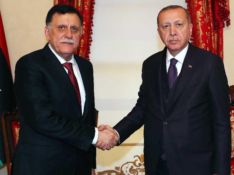 الرئيس التركي رجب الطيب أردوغان ورئيس حكومة «الوفاق» الليبية  فايز السراج