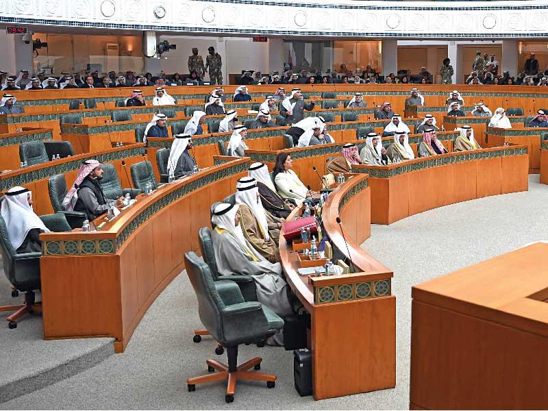 جانب من الجلسة أمس  (تصوير عبدالله الخلف)