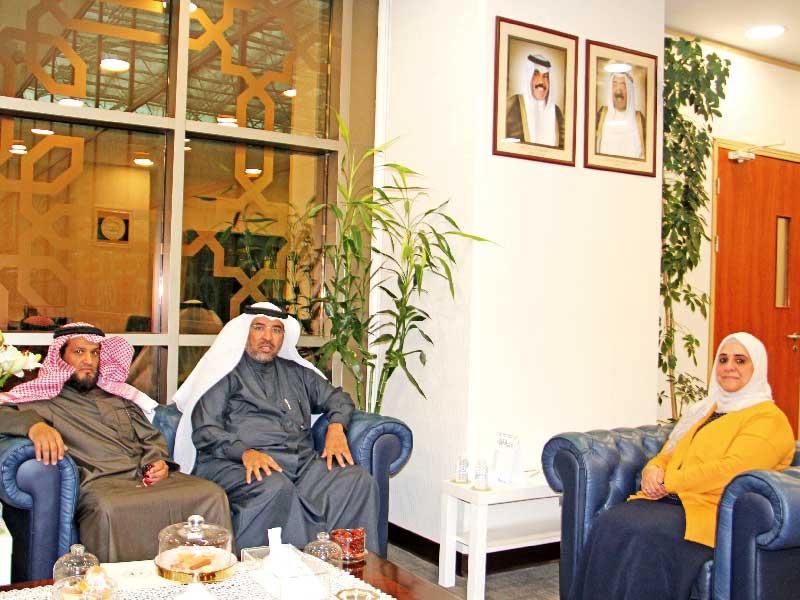 المسلم والستلان خلال اللقاء أمس