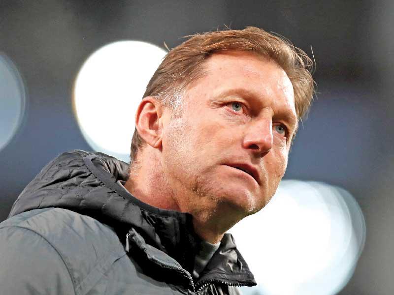 مدرب ساوثامبتون رالف هازنهوتل 