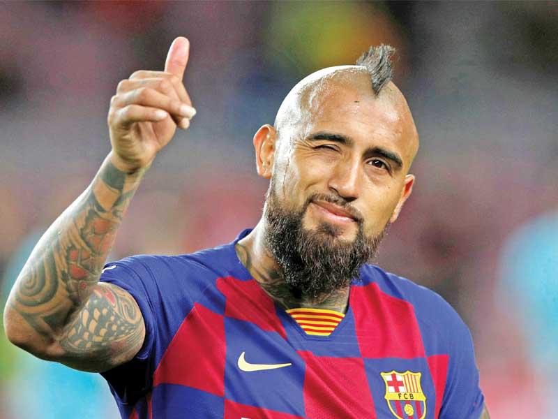 لاعب نادي برشلونه التشيلي أرتورو فيدال