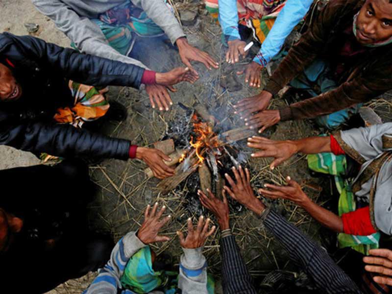 البرد القارس يقتل ٥٠ بنغالياً