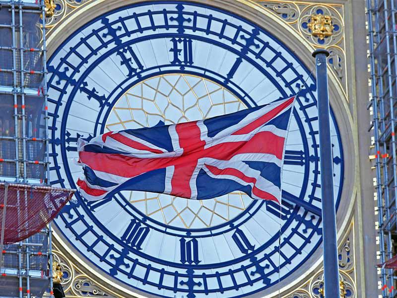 ساعة بج بن الشهيرة في مدينة لندن البريطانية