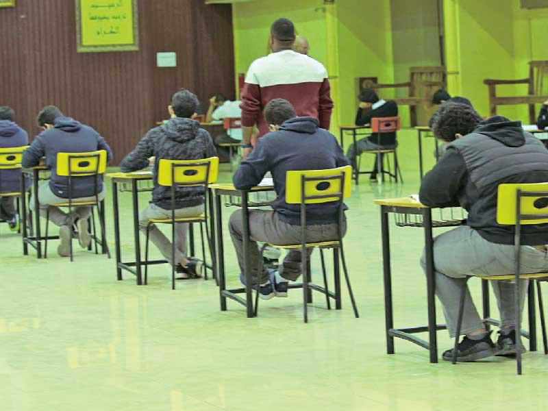 جانب من لجان الاختبارات أمس