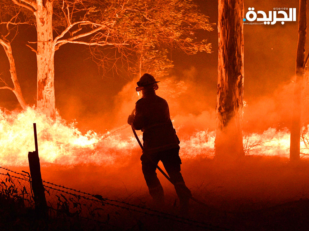 عملية اخماد النيران مستمرة