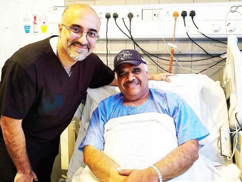 داود حسين في المستشفى 