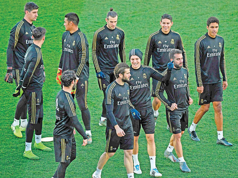 لاعبو ريال مدريد خلال تدريبات سابقة