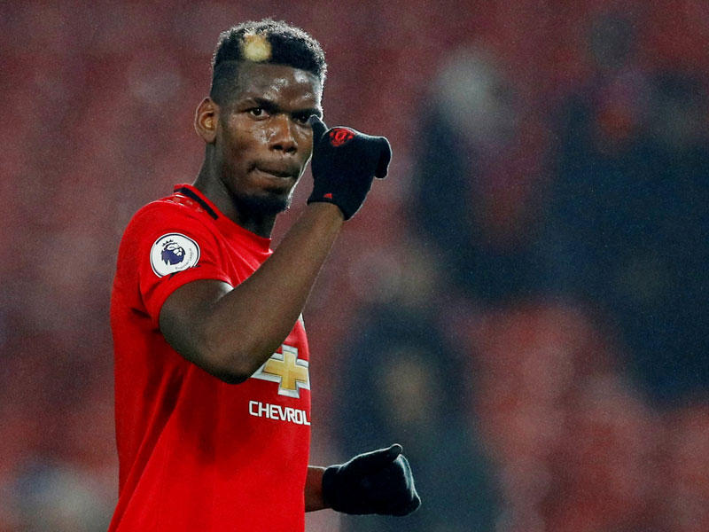 لاعب خط وسط نادي مانشستر يونايتد الإنكليزي  بول بوغبا