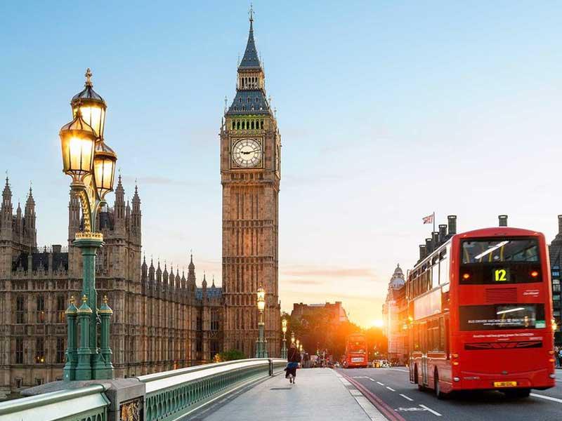 القوى الطلابية في بريطانيا تطالب بتعديل آلية التسجيل للانتخابات