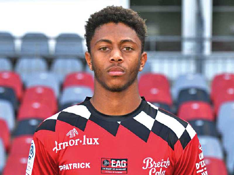 اللاعب  ناثيل جولان