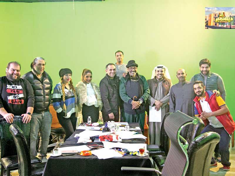 طارق العلي يتوسط نجوم «آل ديسمبر» 