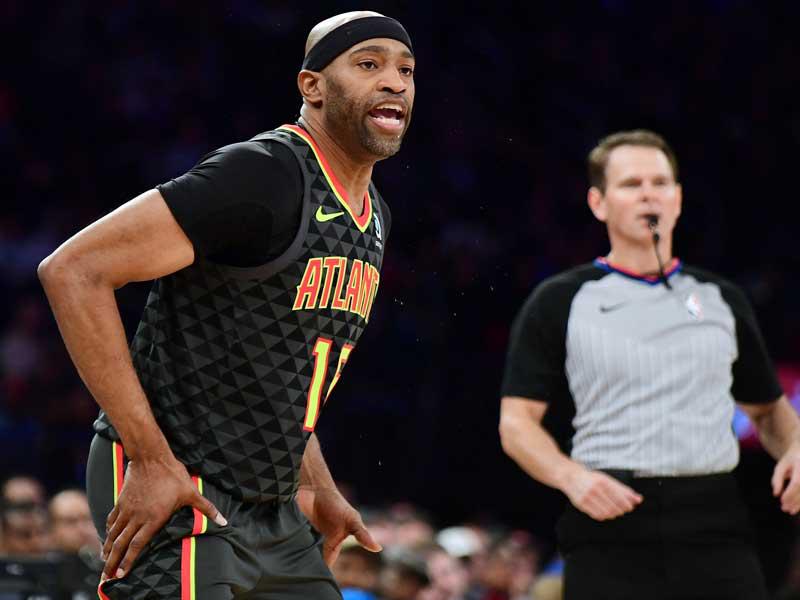 لاعب نادي اتلانتا لكرة السلة المخضرم كارتر