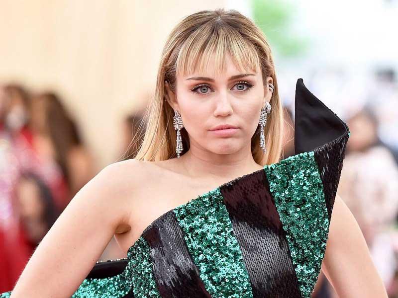 المغنية ​مايلي سايرس