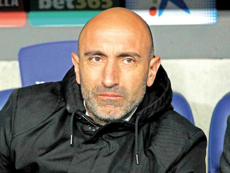 مدرب إسبانيول أبيلاردو فرنانديز