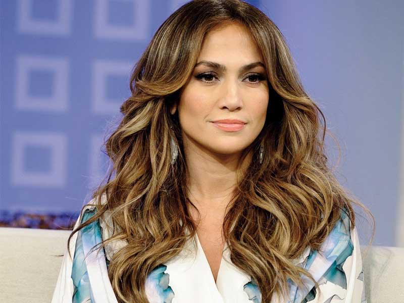 المغنية الأميركية جنيفر لوبيز