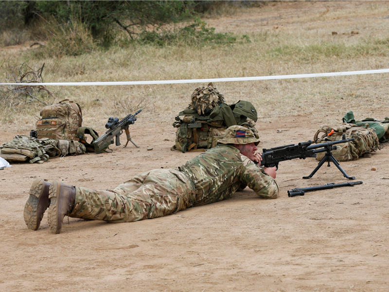 مقتل 3 أميركيين في هجوم «الشباب» على قاعدة بكينيا